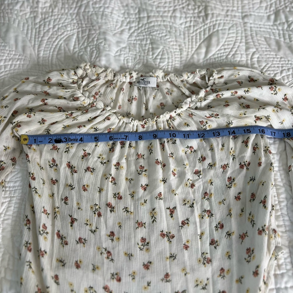🌟3 for $25🌟 Hollister Juniors Floral Crop Top Front Tie Cream Blouse Top - Picture 6 of 7